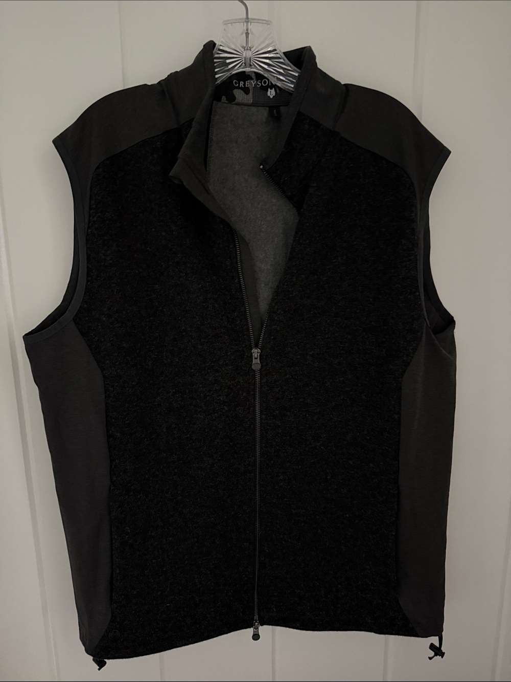 Greyson Men's Black and Gray Zip-Up Vest